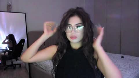 Mia online show from January 15, 2026, 2:27 am