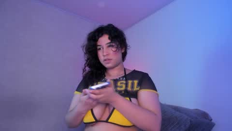 Snapshot of maya_house chatting on September 18, 2025, 3:52 am maya_house online show from September 18, 2025, 3:52 am