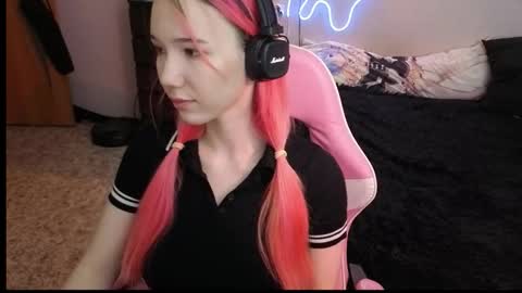 Maya Viola online show from February 10, 2026, 5:55 am