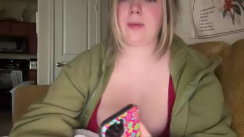 Snapshot of mayabellof chatting on January 23, 2025, 12:14 am Maya Belle online show from January 23, 2025, 12:14 am