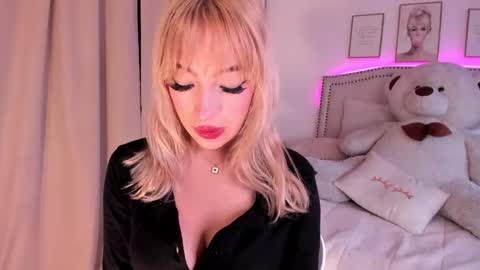 Mayajhons online show from November 5, 2025, 11:21 am