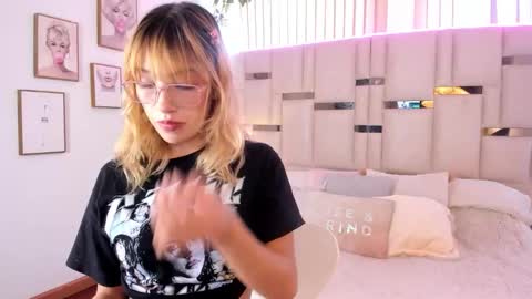 Mayajhons online show from March 4, 2026, 11:49 am