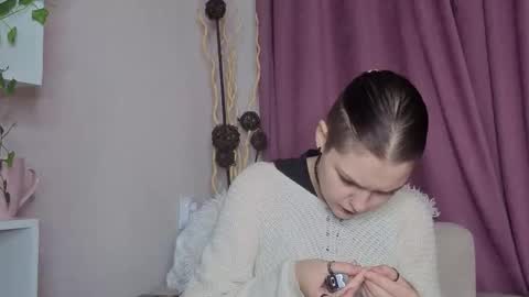 Snapshot of maybellspitz chatting on January 6, 2026, 8:01 pm Lalli online show from January 6, 2026, 8:01 pm