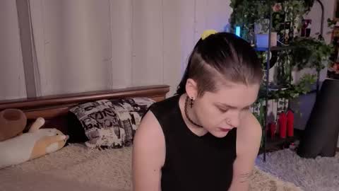 Snapshot of maybellspitz chatting on January 13, 2026, 8:14 pm Lalli online show from January 13, 2026, 8:14 pm