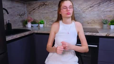 Snapshot of maydabarrick chatting on February 11, 2025, 3:08 pm Mia online show from February 11, 2025, 3:08 pm