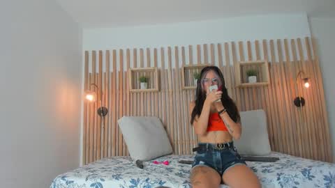 Snapshot of maye_wells_ chatting on January 12, 2026, 6:57 pm Maye Wells online show from January 12, 2026, 6:57 pm