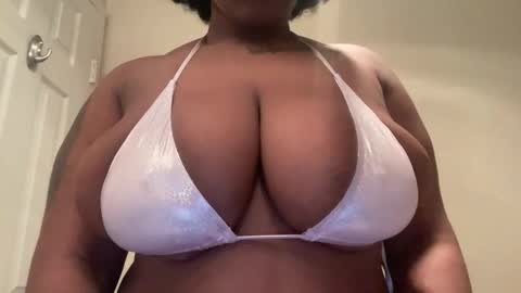 mayluvsu online show from January 18, 2026, 6:55 pm