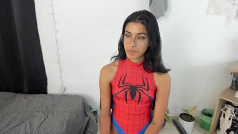 Snapshot of mazikeen_18 chatting on December 5, 2024, 4:01 pm mazikeen_18 online show from December 5, 2024, 4:01 pm
