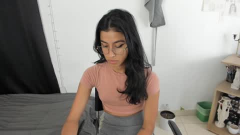 Snapshot of mazikeen_18 chatting on December 24, 2024, 12:44 pm mazikeen_18 online show from December 24, 2024, 12:44 pm