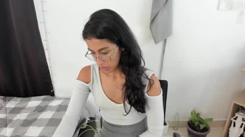 Snapshot of mazikeen_18 chatting on March 7, 2025, 4:00 pm mazikeen_18 online show from March 7, 2025, 4:00 pm