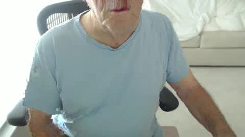 Snapshot of mbeastie chatting on March 4, 2025, 2:21 pm Beastie online show from March 4, 2025, 2:21 pm