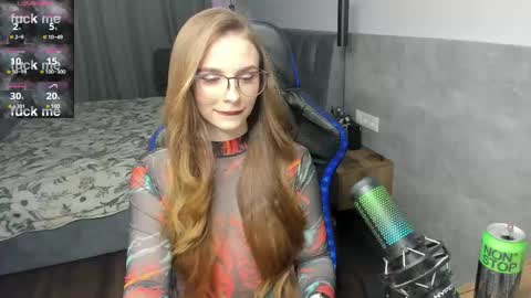 mcfly_11 online show from March 18, 2026, 9:51 pm