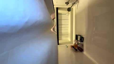 Dens cam online show from November 7, 2025, 9:37 pm