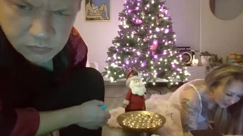 Snapshot of me2283 chatting on December 4, 2024, 4:43 am me2283 online show from December 4, 2024, 4:43 am