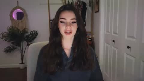 meadow_lea online show from October 24, 2025, 11:23 pm