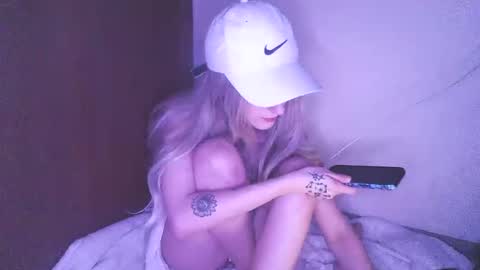 Snapshot of meadowmoon3 chatting on March 29, 2026, 7:30 am meadowmoon3 online show from March 29, 2026, 7:30 am