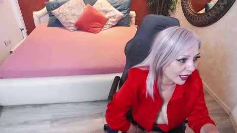 meamandax online show from February 17, 2025, 11:23 am