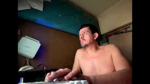 mecera83 online show from January 1, 2025, 1:27 pm