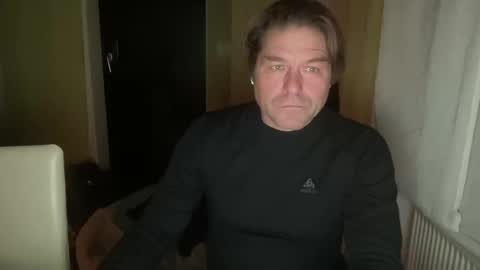 Snapshot of medeinoe chatting on February 16, 2025, 7:16 pm medeinoe online show from February 16, 2025, 7:16 pm