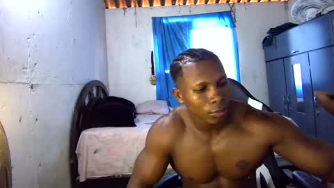 medellinblacx online show from December 10, 2024, 7:43 pm