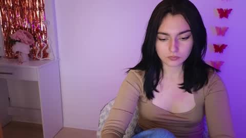 Dina online show from March 10, 2025, 6:56 pm