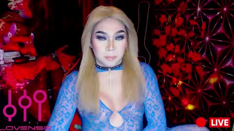 THE QUEEN ALPHA   Queen Medusa Prey online show from December 20, 2025, 5:42 pm