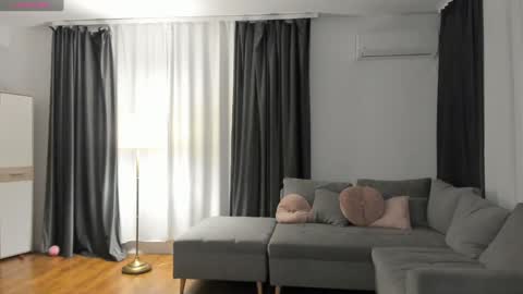 MedussaEyes online show from February 7, 2025, 11:34 pm