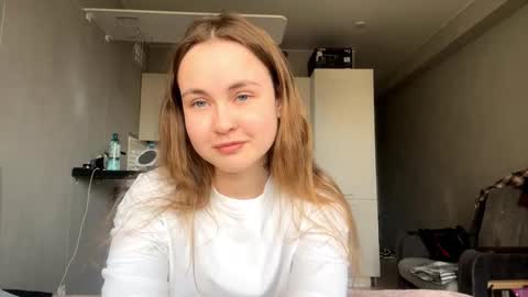 Snapshot of meehunte chatting on November 23, 2025, 10:15 am Olivia online show from November 23, 2025, 10:15 am