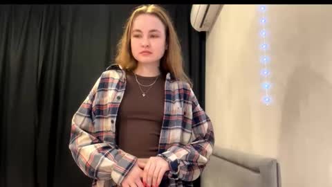 Snapshot of meehunte chatting on November 25, 2025, 3:12 pm Olivia online show from November 25, 2025, 3:12 pm