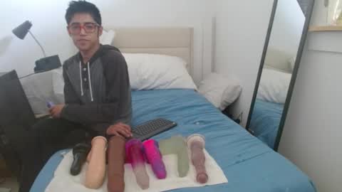 MeekTheTwink18 online show from October 17, 2025, 6:10 pm