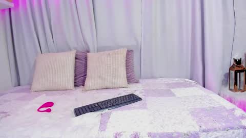 Snapshot of meelody7 chatting on February 14, 2026, 3:36 am Melody online show from February 14, 2026, 3:36 am