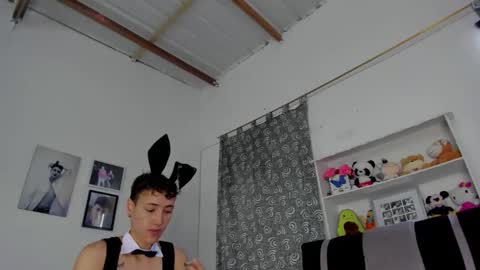 M E G A N online show from October 30, 2025, 6:52 pm