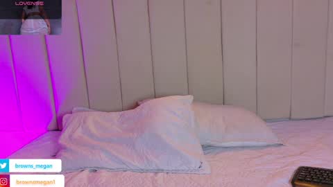 Megan  online show from April 1, 2026, 1:12 pm