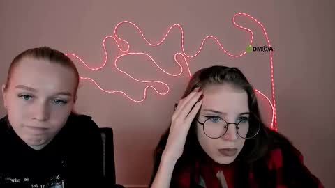 Snapshot of megan_cold chatting on October 21, 2025, 8:48 am megan_cold online show from October 21, 2025, 8:48 am