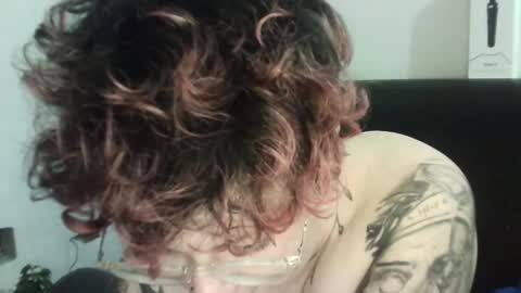 Megan and sophi online show from February 2, 2025, 10:02 am