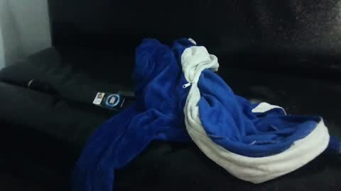 Megan and sophi online show from February 3, 2025, 4:25 am