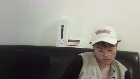 Megan and sophi online show from February 27, 2025, 12:02 pm