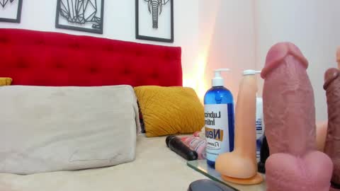 Megan online show from November 13, 2025, 1:04 am