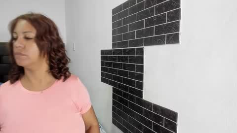 megan_greyxx online show from March 3, 2025, 2:04 pm