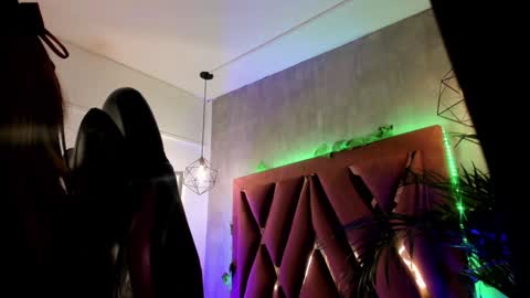    online show from January 31, 2025, 2:48 am