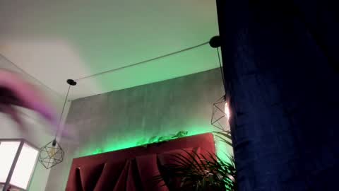    online show from February 19, 2025, 3:06 am