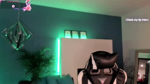    online show from November 1, 2025, 4:14 am