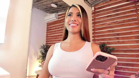 megan_raiin online show from March 7, 2025, 5:40 am