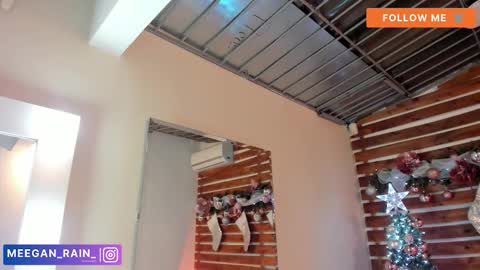 megan_raiin online show from December 20, 2025, 8:54 am