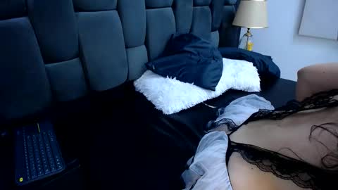 Snapshot of megan_sweet_1 chatting on January 28, 2025, 2:21 pm megan_sweet_1 online show from January 28, 2025, 2:21 pm