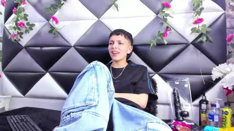 megan_thompsonn_ online show from October 9, 2025, 2:42 am