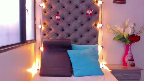 megan white 01  online show from December 9, 2024, 8:12 pm