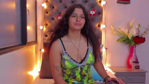 megan white 01  online show from December 9, 2024, 11:13 pm