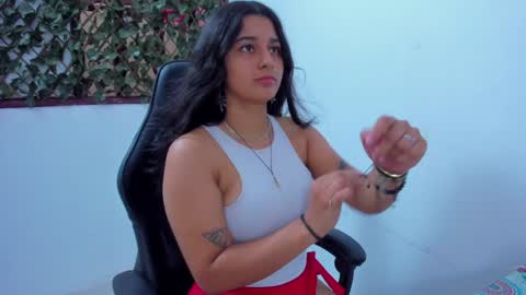 megan white 01  online show from December 10, 2024, 8:27 pm