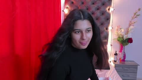 megan white 01  online show from January 9, 2025, 8:44 pm